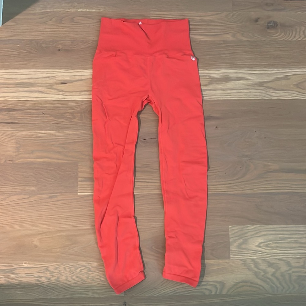 Free People Good Karma Leggings BRAND NEW Size M/L Cayenne